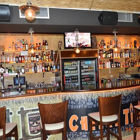 アパート Pink Panther & ラガナス